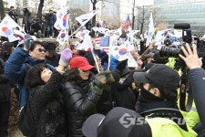 보수단체 이재용 구속영장 기각하라