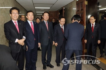 모두발언하는 한선교 원내대표 후보