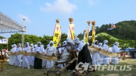 바람을 입다 , 흥겨운 저산팔읍길쌈놀이에 흠뻑 빠지다