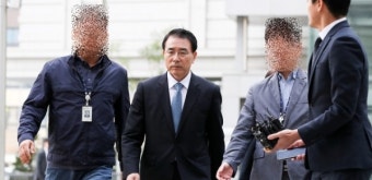 신한금융지주 조용병 회장, 구속영장 기각…법원 