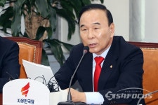 [포토] 박덕흠, 국토부 공시가격 문건 및 진상에 대해서 밝혀야