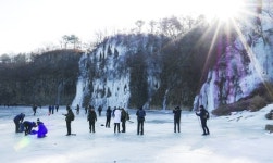 한탄강 얼음트레킹 축제, 방문객들 찬사 이어져