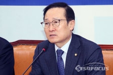 5·18모독 망언 홍영표, 곧 지나갈 소나기? 오산