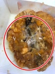 편의점 CU, 구더기 치킨 논란…고객 편의점 직원 대처도 안일