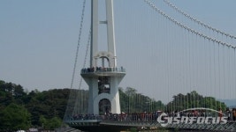 예산 예당호 출렁다리, 위생 엉망·바가지요금으로 관광객 불만 폭발