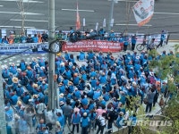 [포토] 한국도로공사 톨게이트 노조, 대법원 앞 농성
