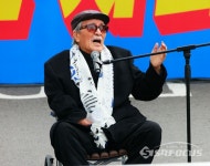 [포토] 김동길 교수, 영.호남 하나로 뭉쳐 자유민주주의 수호 할 기회  전광훈 신당은 반대