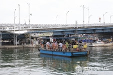 [포토] 갯배 타고가는 아바이마을