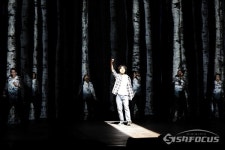 [포토] 서울시극단 정의의 사람들, 20~70대 배우들의 몰입감있는 연기