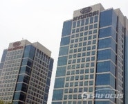 백신 자체 접종 나서는 재계