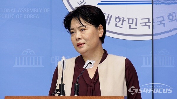 국민의힘, 혁신위원장으로 윤희숙 여의도연구원장 임명 정책 전문 정당으로 거듭날 것