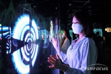 [포토] 실감형 미디어 전시 한국의 신비로운 12가지 이야기 개최