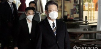 이재명·윤석열·안철수·심상정, 대선후보 4자 TV토론 입장