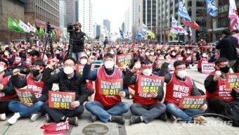 [포토] 결의대회에서 대회사하는 양경수 위원장