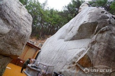 [포토] 고려시대 불상 안동 이천동 마애여래입상