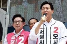 [포토] 오세훈 서울시장 후보, 마포구민에게 지지 호소