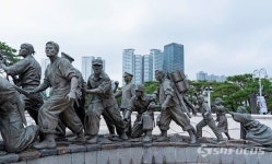 [포토] 6.25 전쟁 72주년. 서울 용산 전쟁기념관