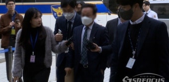 '백현동 특혜 의혹'…법원 출석하는 김인섭 전 한국하우징기술 대표