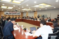 [포토] 국회에서 윤석열 정권 언론장악 저지 정당-시민단체 간담회