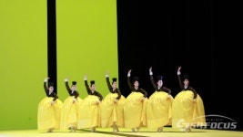 [포토] 국립무용단, 10주년 맞아 대표 레퍼토리 묵향 무대 올려