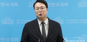 정강정책 발표 후 질의응답하는 천하람 개혁신당 창당준비위원장