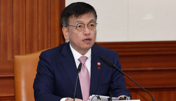최상목 부총리, 한덕수 대통령 권한대행 탄핵 재고 호소