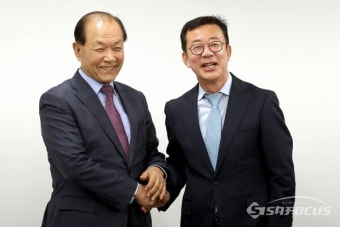 [포토] 황우여 비대위원장, 홍철호 정무수석 접견