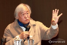 [포토] 피아니스트 백건우, 모차르트: 피아노 작품 1 앨범 발매