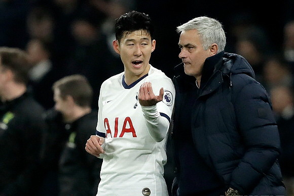 손흥민의 멀티골로 이끈 토트넘, 에버턴에 4-0 대승 - EPL 개막전에서 빛나는 활약