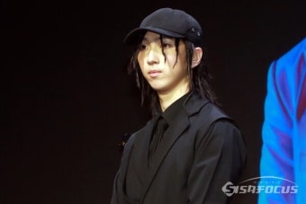 [포토] 밴드 '케이브' 지상, 몰입하는 기타 연주