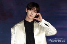 [포토] 윤산하, 첫 솔로 앨범 더스크 많이 사랑해주세요~