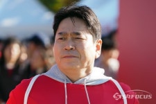 [포토] 건강 걷기 페스티벌에 참석한 안빈 KGC인삼공사 사장