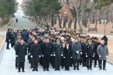 경주시, 충혼탑 신년 참배 후 공식업무 돌입
