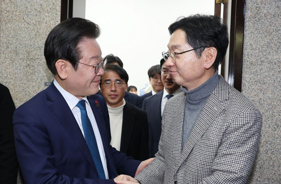 김경수 전 지사, 더불어민주당 복당 허가…더 큰 민주당으로 전진한다