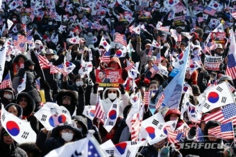 [포토] 광화문광장 가득 메운 '탄핵 반대' 집회