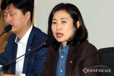 [포토] 개회사하는 김소희 의원