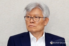 [포토] 최동석 인사혁신처장, 국회 법사위 참석