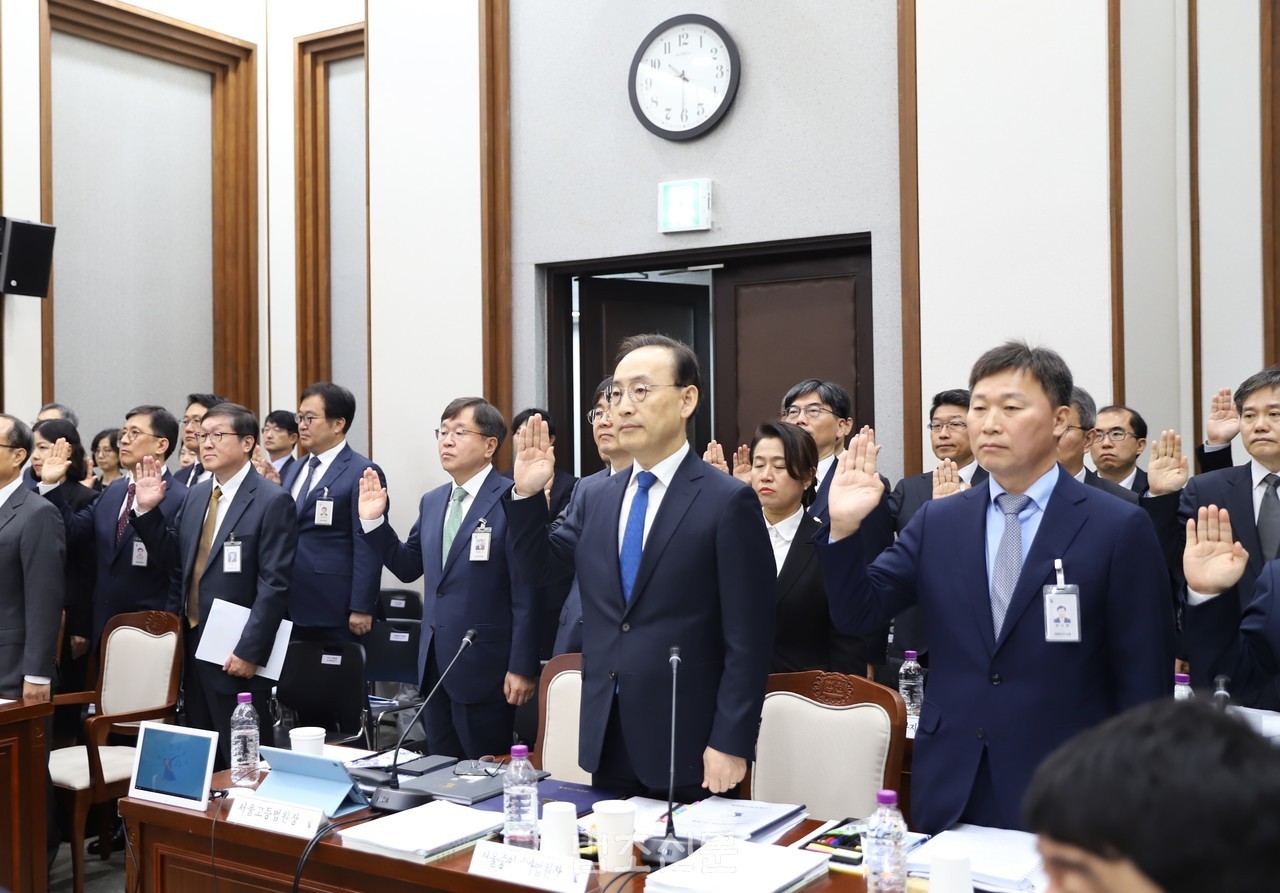 서울중앙지법원장 김정중, 권력이나 여론에 영향 받지 않고 증거와 법리에 따라 공정하게 판단할 것 강조