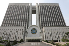 법정 흉기피습 재발 막아야… 서울법원종합청사·부산법원종합청사, 법정 보안 강화