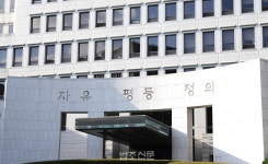 "대법관 아닌 '떼법관'" 우려에… 민주, '사법부 개편 법' 철회