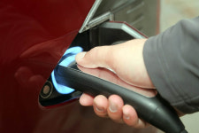 테슬라·파나소닉, 태양전지 패널과 모듈 공동생산