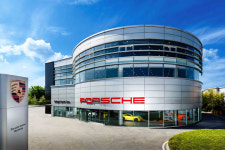 포르쉐 공식딜러 SSCL, 분당·판교 전시장 리뉴얼 오픈