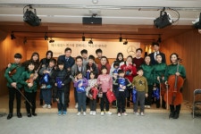 벤츠 사회공헌위원회, 시각장애 아동 위한 구연동화 봉사활동