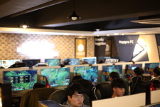 포화 상태 PC방 창업, 해결책은? 경쟁력 있는 브랜드 선택이 성공 열쇠