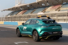 애스턴마틴 `DBX707`, 2023 F1 메디컬카로 선정