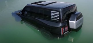 中 BYD, 양왕 U8 SUV 보트로 변신...비상 플로팅 모드