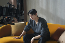 노랑통닭, 배우 차은우와 함께한 갈릭 인 더 딥 광고 메이킹 공개