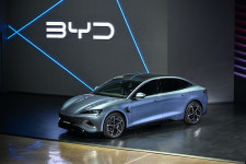 2천만원대 전기차 BYD 상륙, 내달부터 아토3-씰-씨라이언 융단 폭격