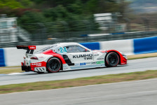 복귀전을 우승으로…금호 SLM팀, 슈퍼레이스 개막전 완벽한 승리