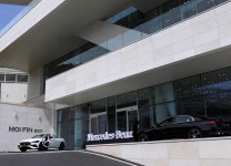 한성모터스, 여수 모이핀 카페서  벤츠 특별 전시 팝업 진행